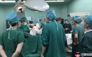 女性有盆腔积液需要先治疗后再做广州三代试管婴儿吗？